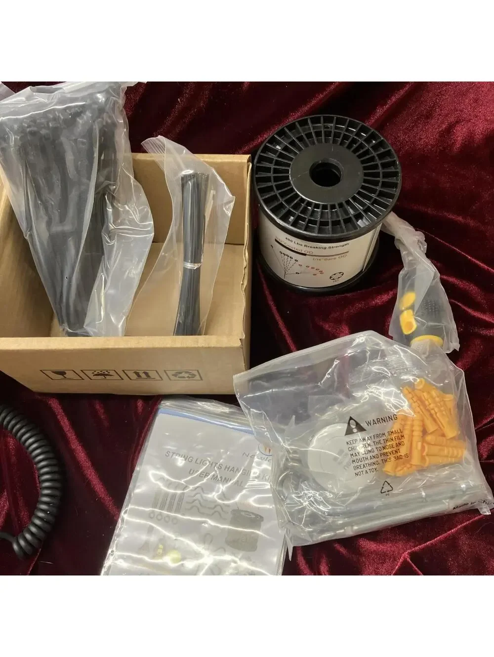 Newleray String Light Hanging Kit w/164 Ft Nylon Coated Stainless Steel 30 NIB